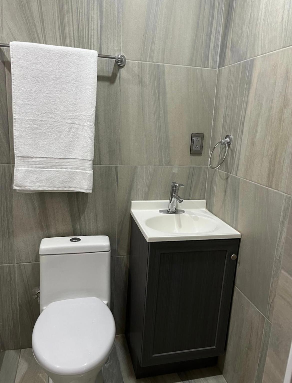 Apartamentos Aeropuerto Ciudad Juarez Ngoại thất bức ảnh
